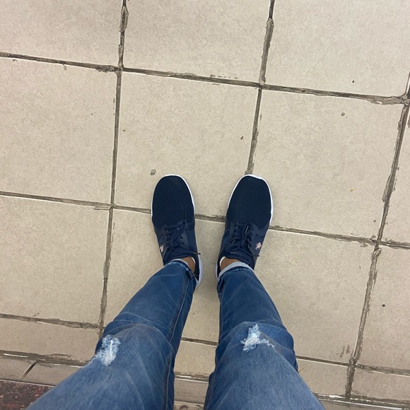 Polo - Picture 3 of 3